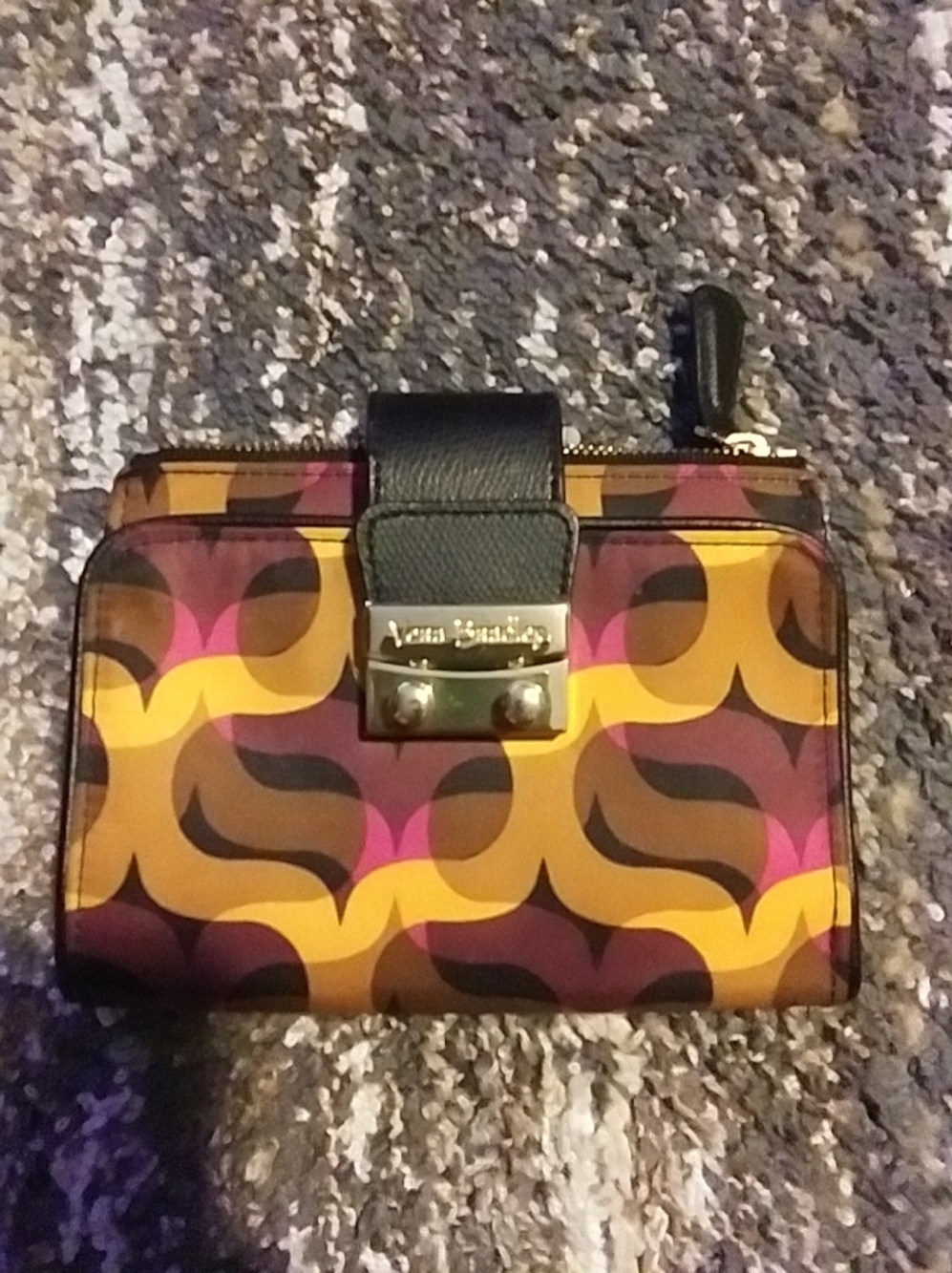 Vera Bradley Pushlock Wallet In Moderen Lights Retired